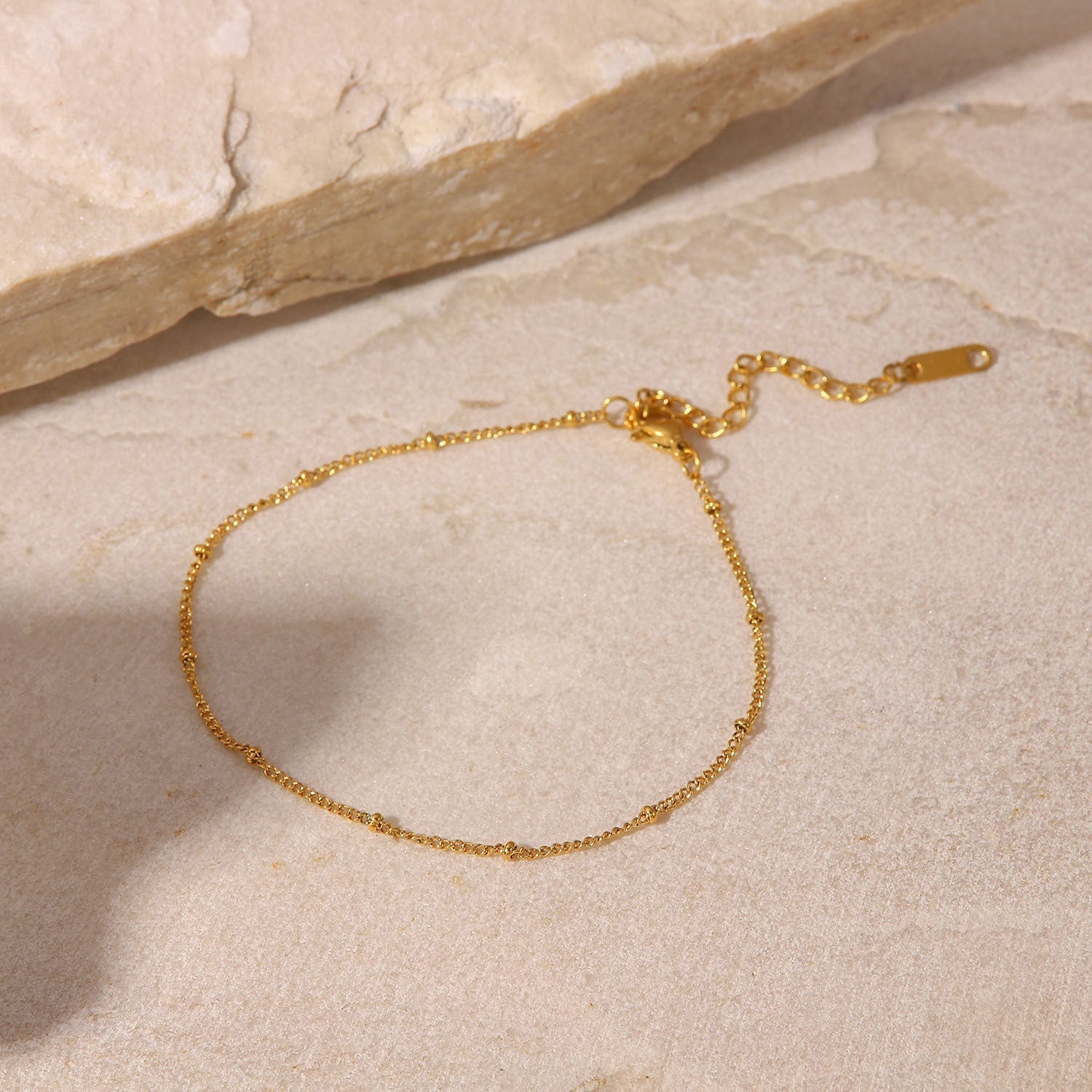Wren – Stilvolle Goldkette Knöchelkette