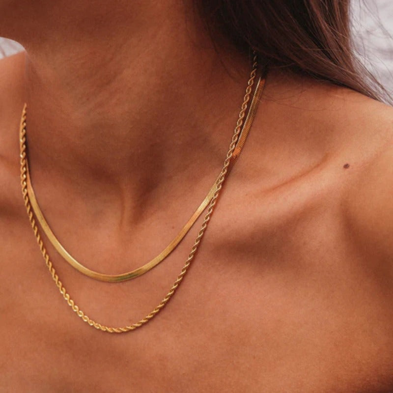 Nicole – Mehrlagige Goldene Halskette