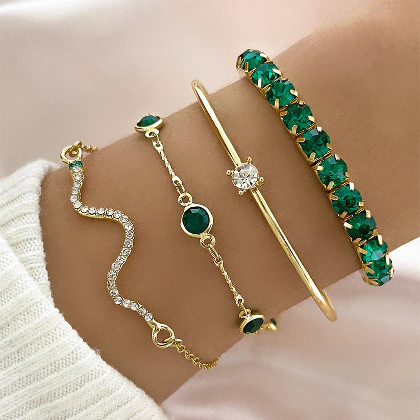 Camille – Set von Stilvollen Armbändern mit Grünen Steinen