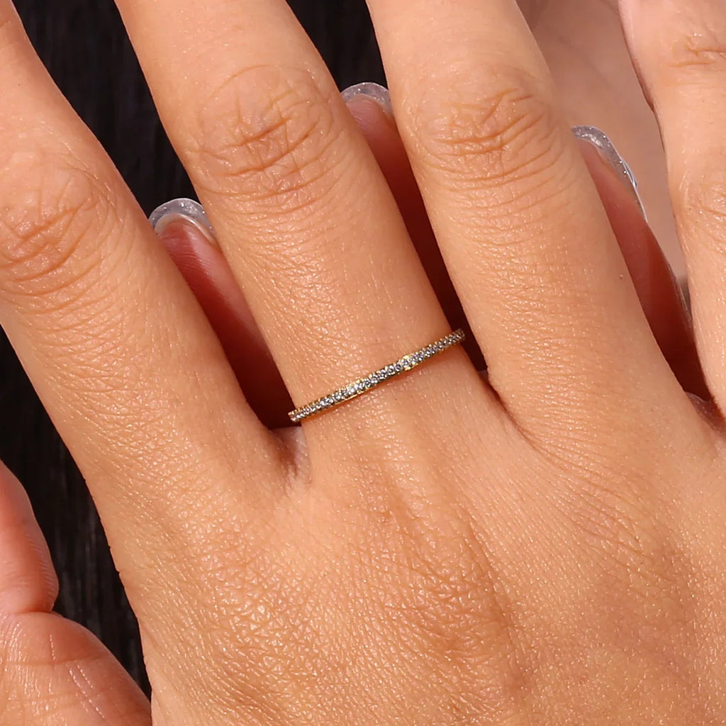 Zarra – Pavé-Ring aus leuchtendem Gold