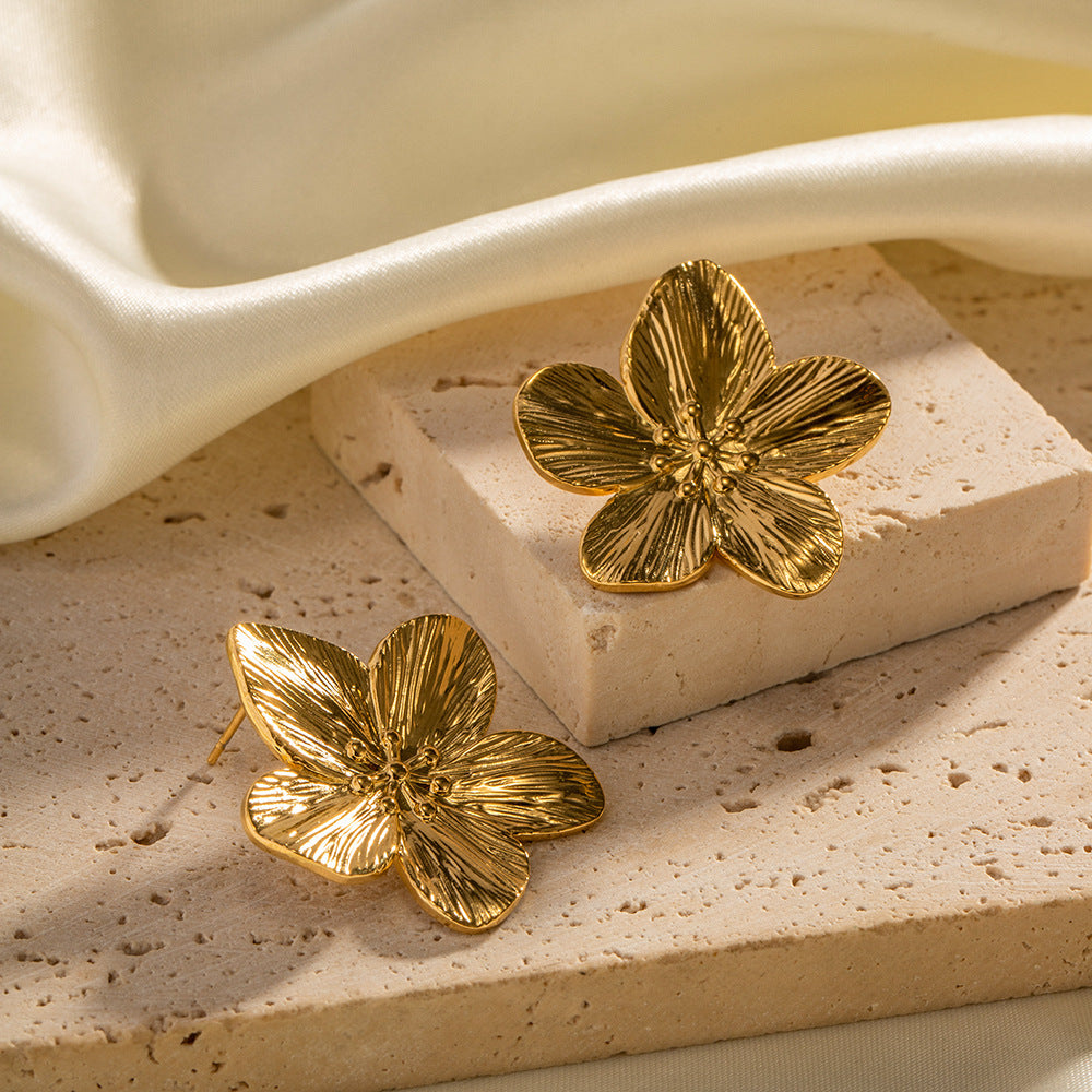 Allysa - Goldene Blumen-Ohrringe