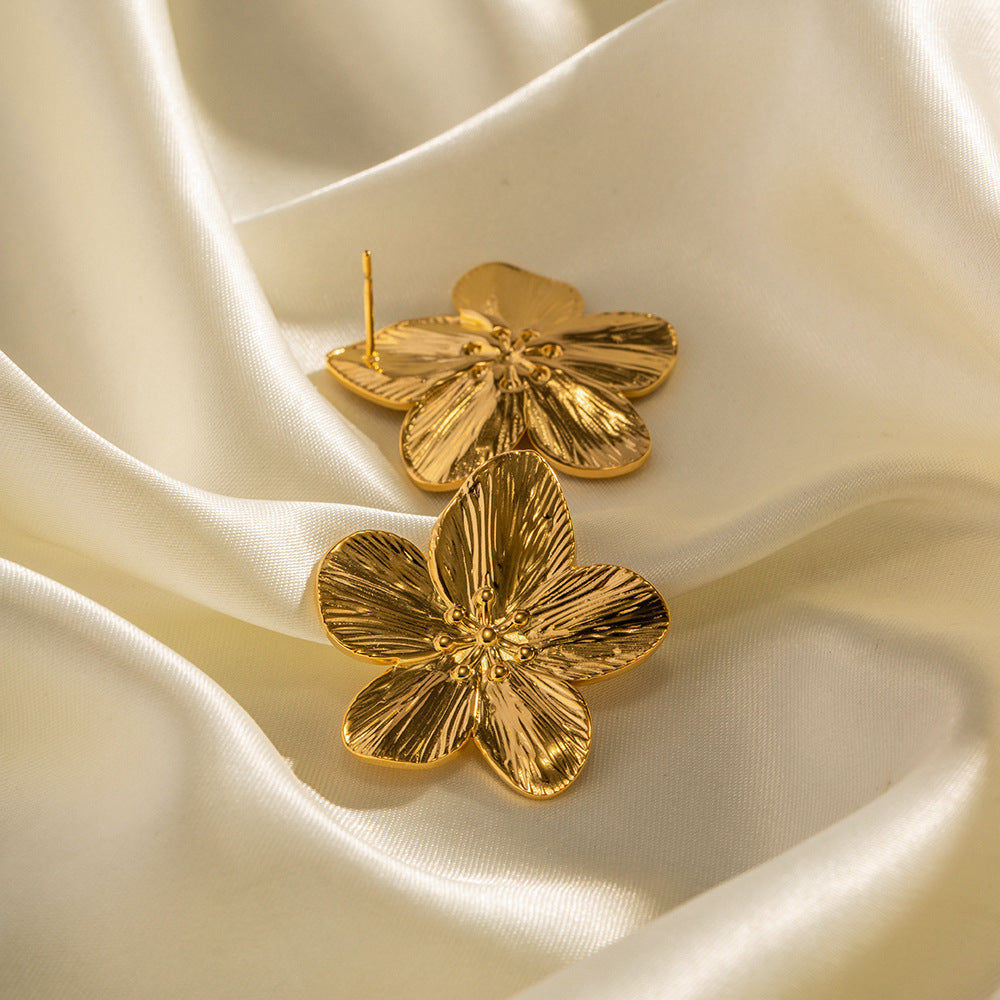 Allysa - Goldene Blumen-Ohrringe