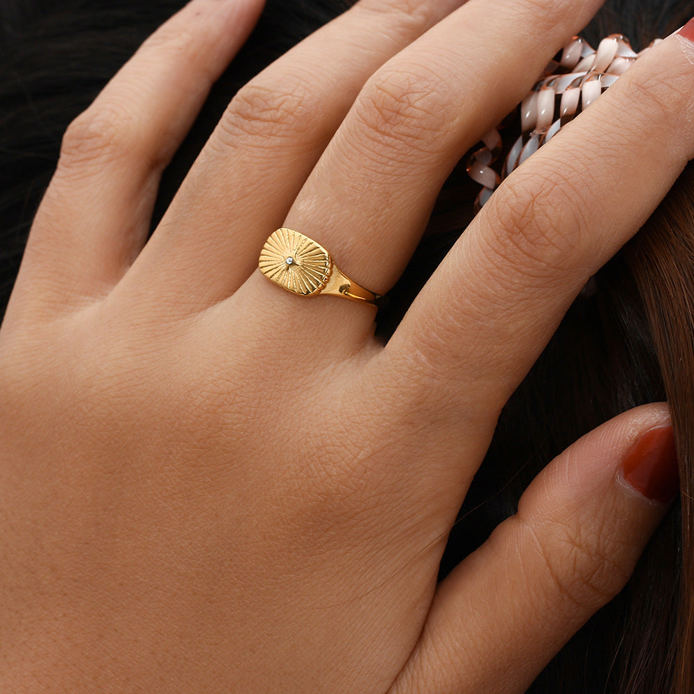 Aglaia - Gold Sonnenring