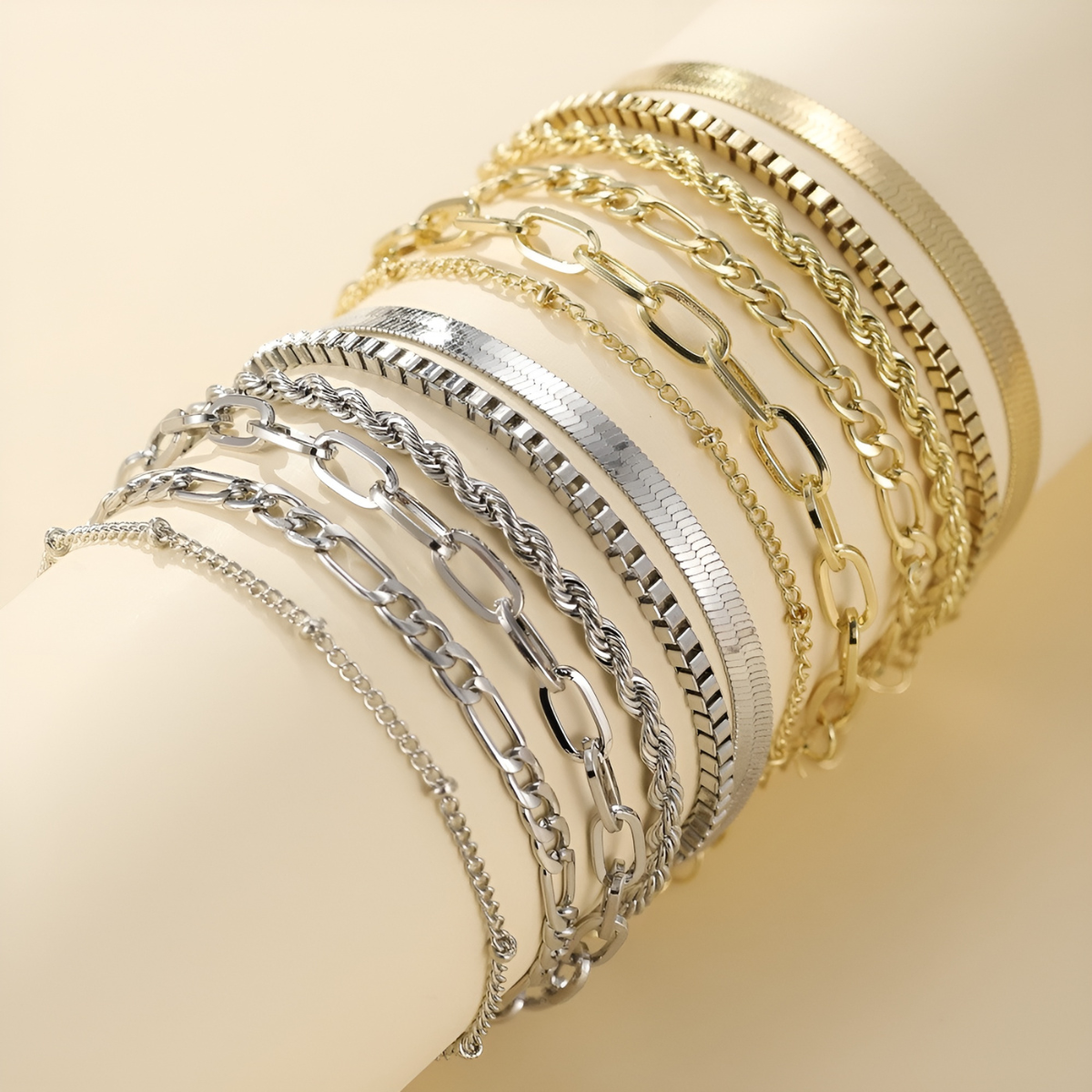 Elara – Set Armbänder im Minimalistischen Stil für Frauen