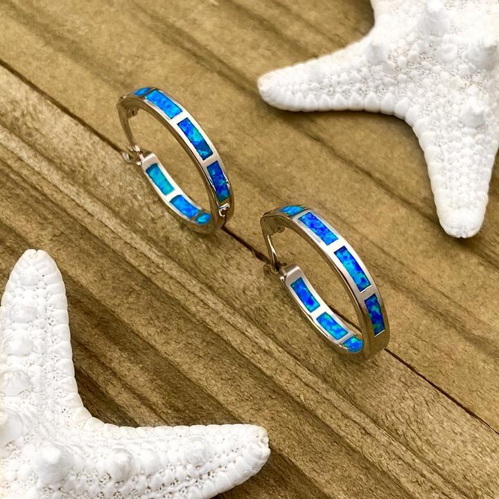 Naia – Ohrringe aus Silber und Opal mit Inspiration aus dem Meer
