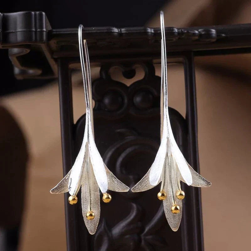 Lina – Blumenohrringe aus hochwertigem Metall
