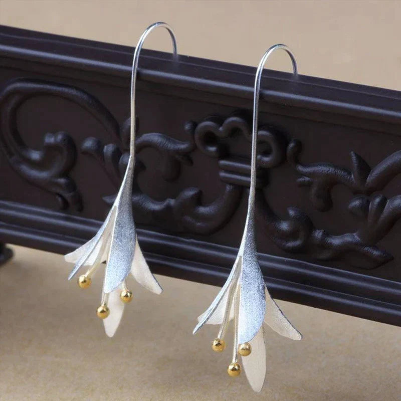 Lina – Blumenohrringe aus hochwertigem Metall