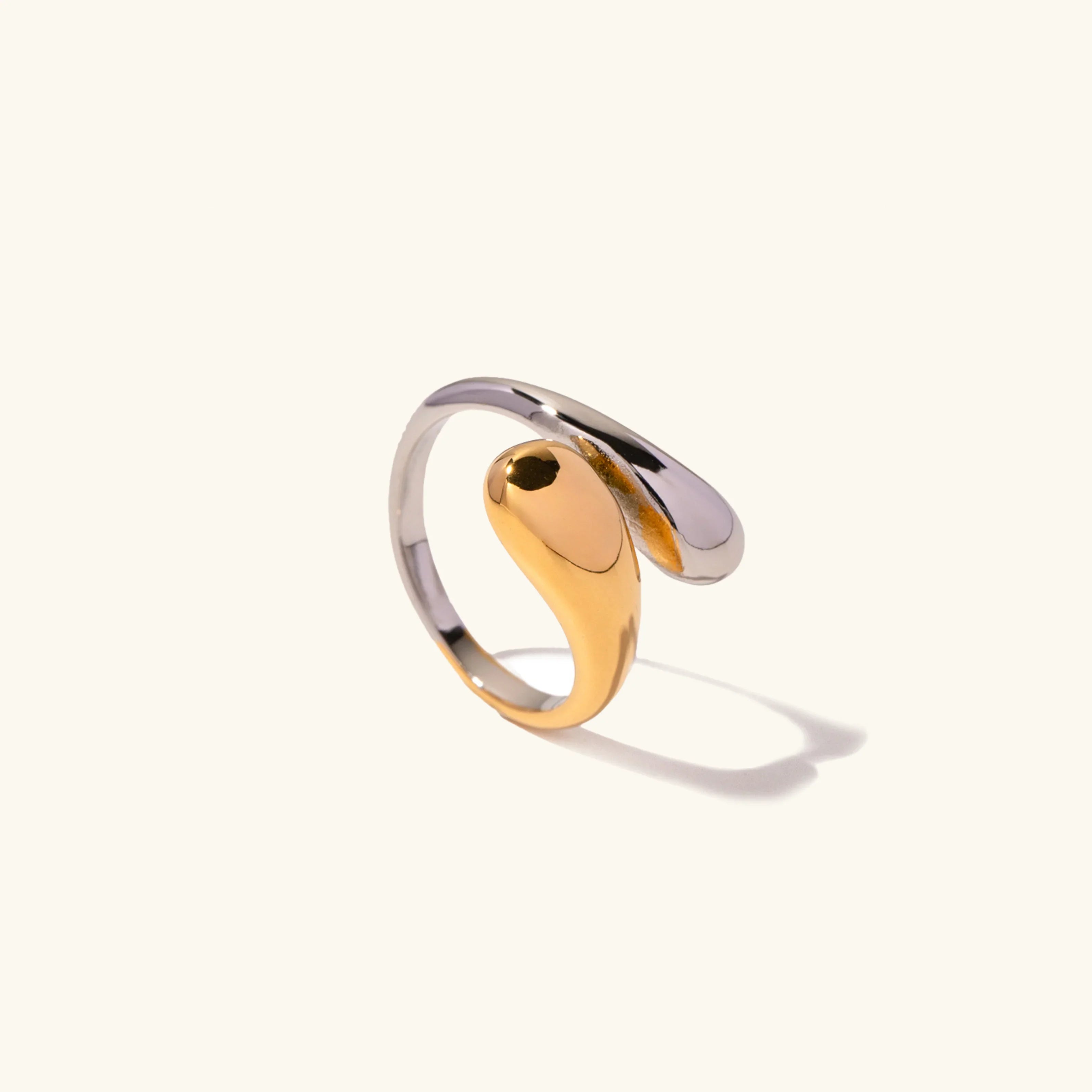 Cora – Ring Gold Minimalistisch Elegant