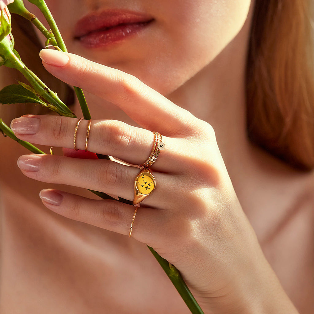 Luna - Flacher Ring mit Perlen