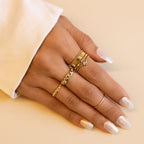 Luna - Flacher Ring mit Perlen