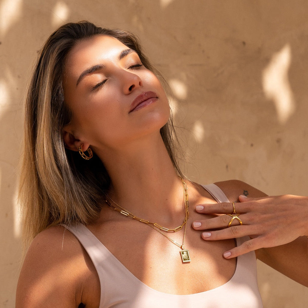 Elisa – Kette mit goldenen Elementen