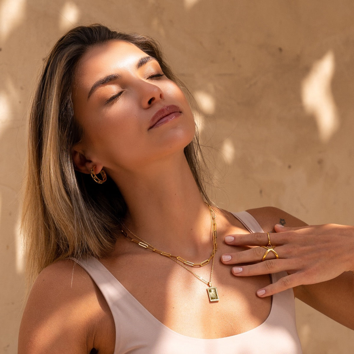 Elisa – Kette mit goldenen Elementen