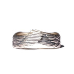 Xenia – Ring mit Engelsflügeln im Punk-Retro-Stil