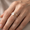 Mayla – Blütenring mit Weißen Blumen und Zirkonia