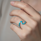 Neri – Ring Welle Silber & Opal