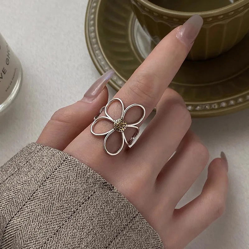 Alizee – Ring Blütenblatt aus Sterlingsilber