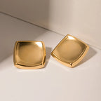 Poppy - Quadratische Ohrringe in Gold
