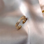 Cassia – Anpassbarer Ring aus Gold mit Zirkonia
