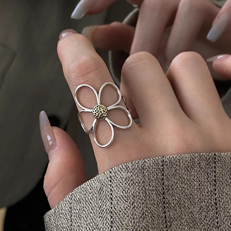 Alizee – Ring Blütenblatt aus Sterlingsilber