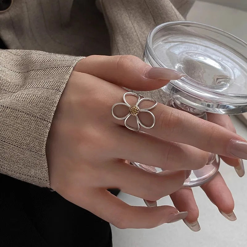 Alizee – Ring Blütenblatt aus Sterlingsilber