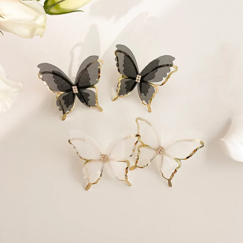 Jean – Schmetterling-Ohrringe aus leichtem Geflecht