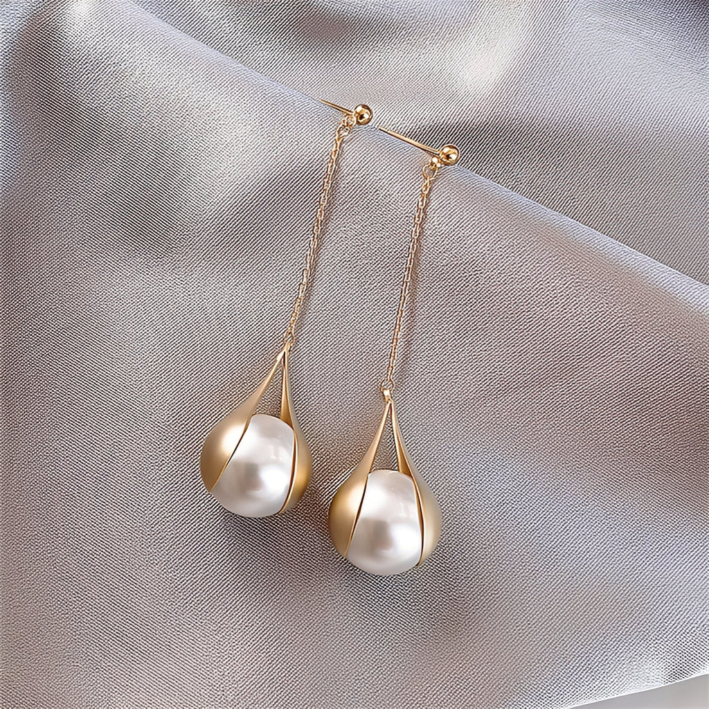 Asa – Ohrringe in Gold mit Perlen