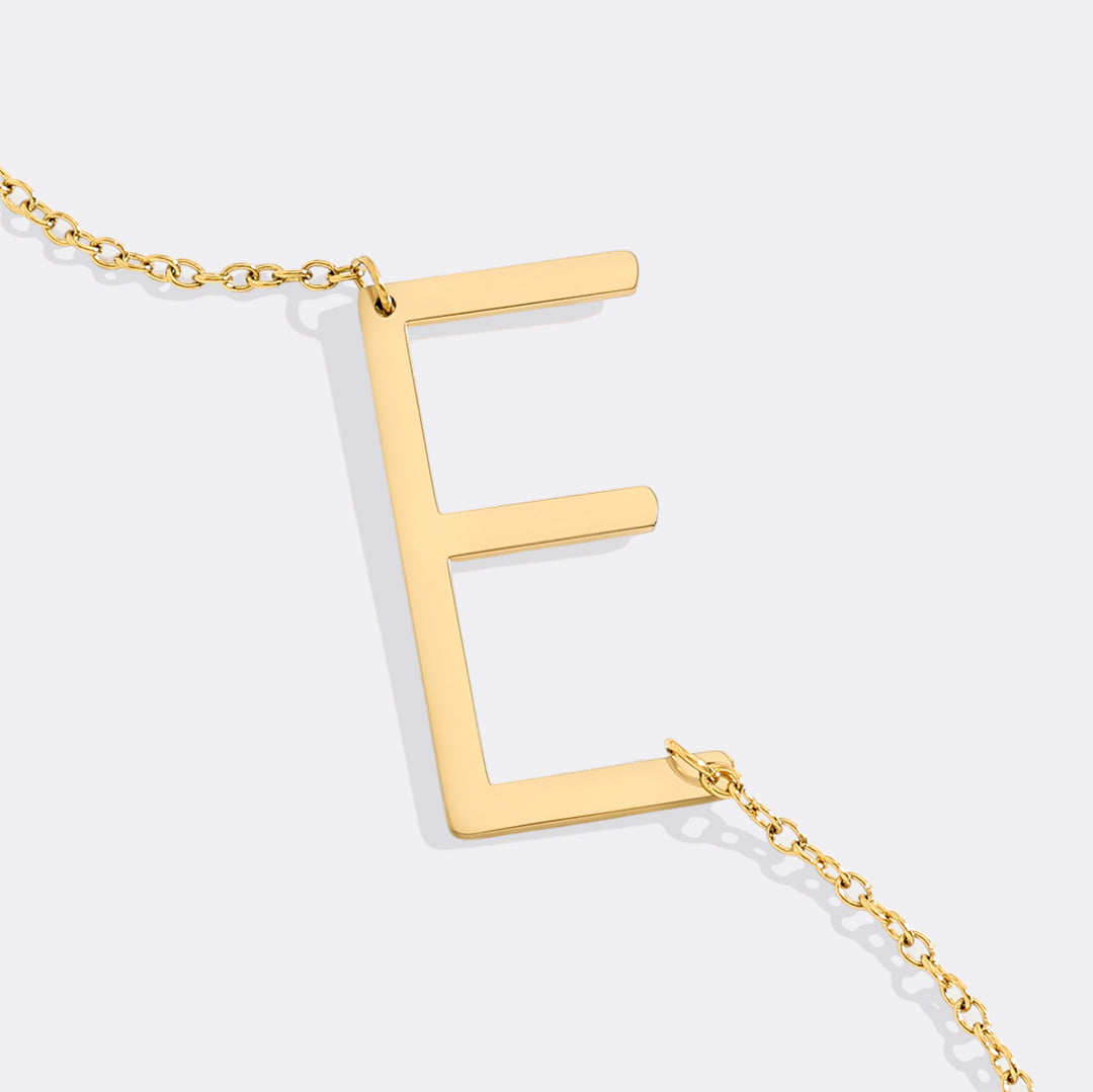 Inez – Halskette Initial Deklarativ