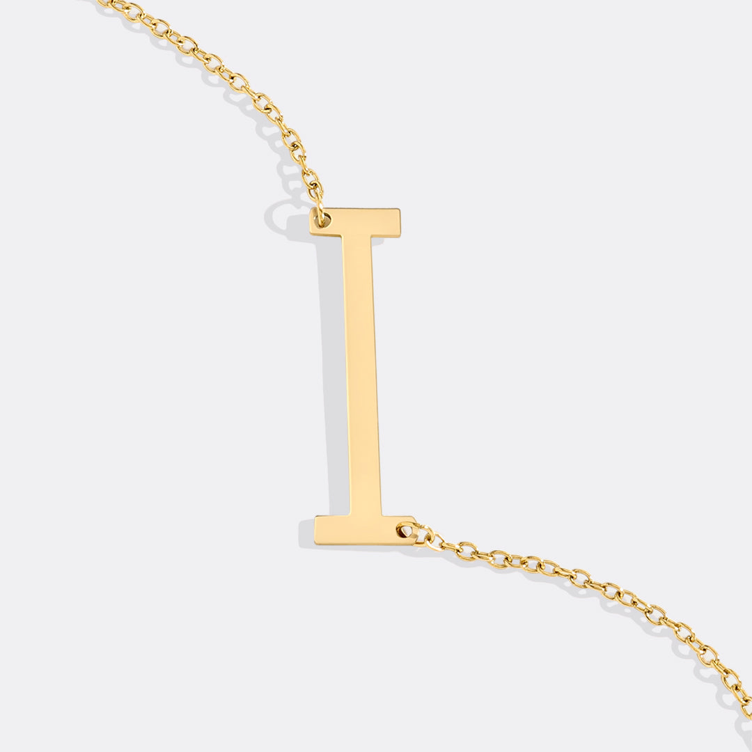 Inez – Halskette Initial Deklarativ