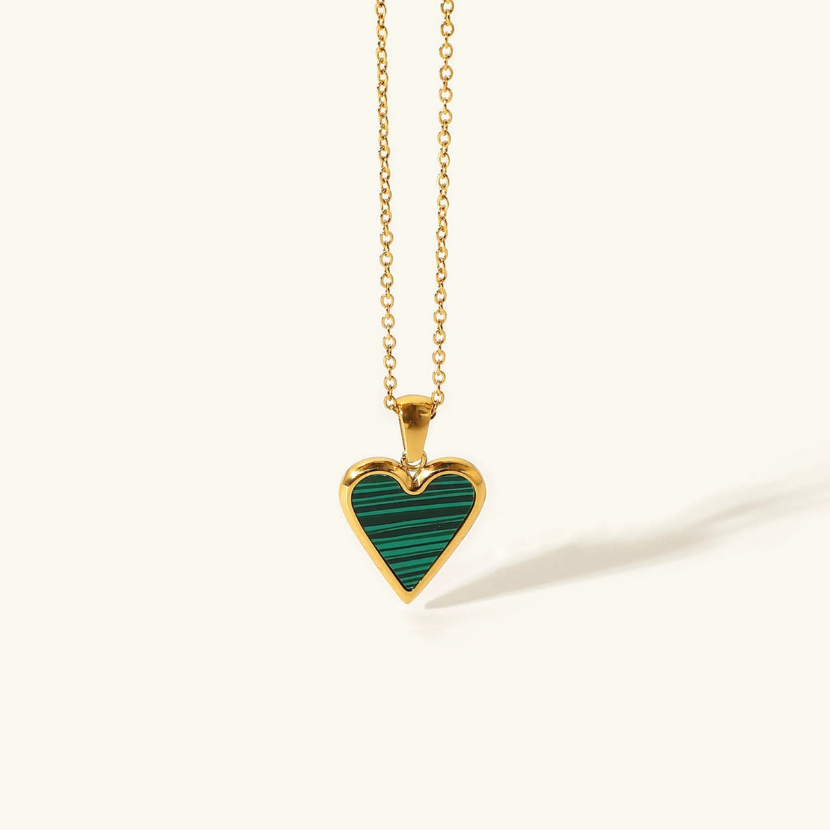 Blythe – Elegantes Herz-Collier