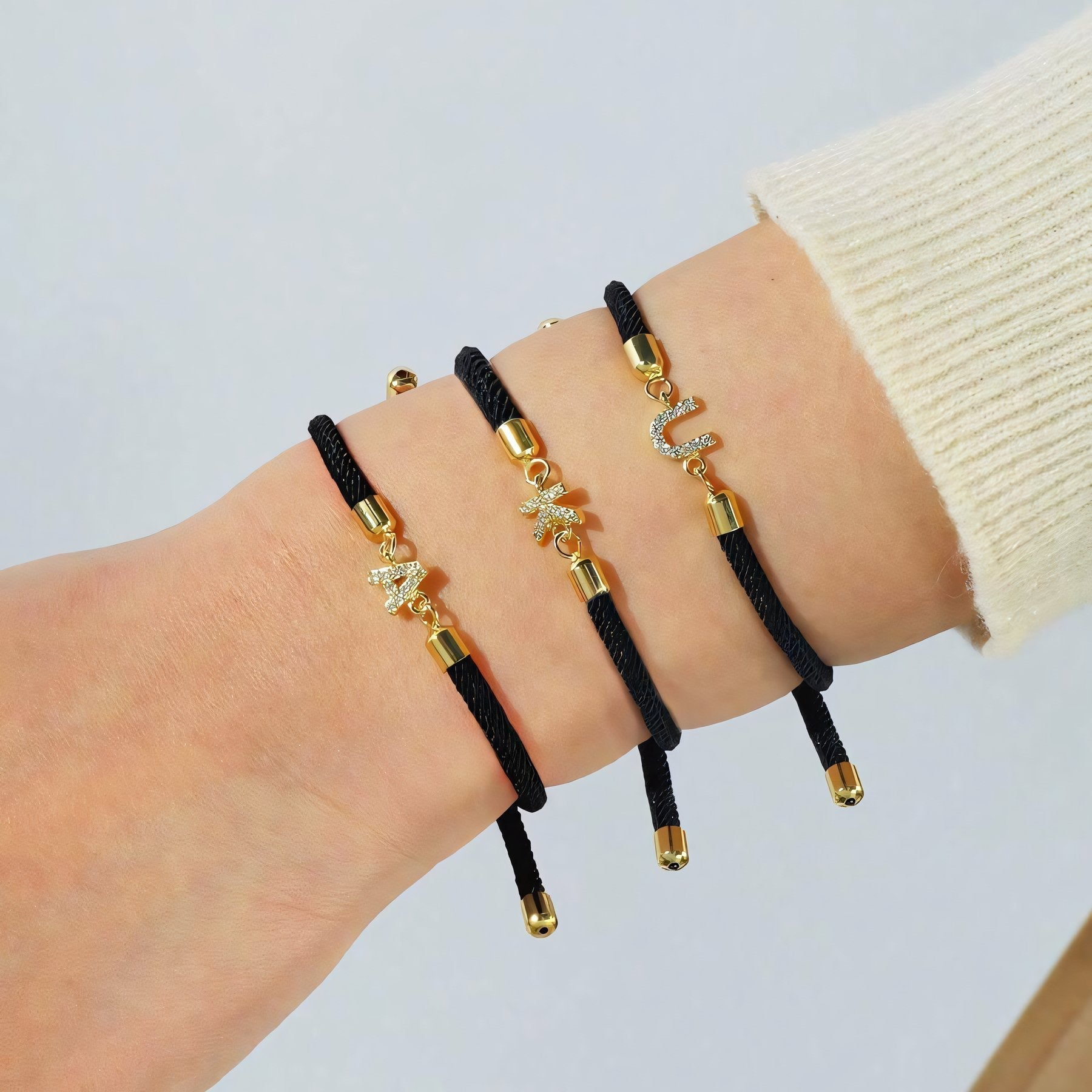 Calla – Verstellbares Armband mit gravierter Initiale