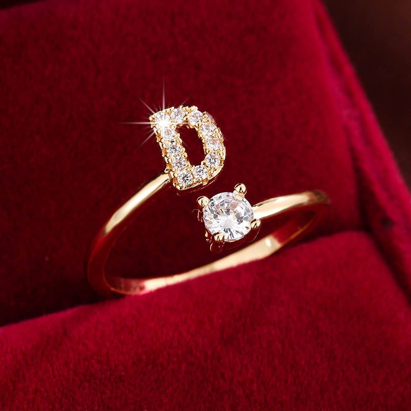 Nova – Moderner offener Ring mit Initiale