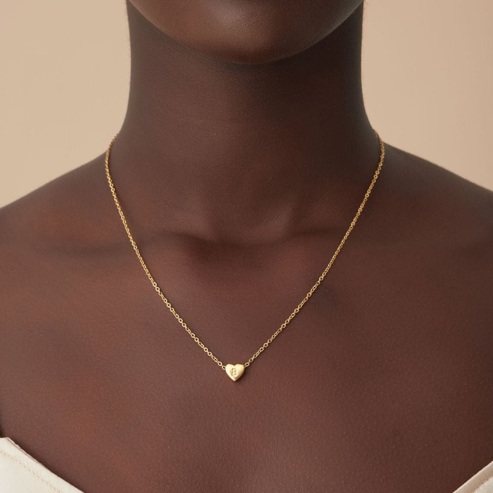 Amora – Herz Initialen Halskette in Gold