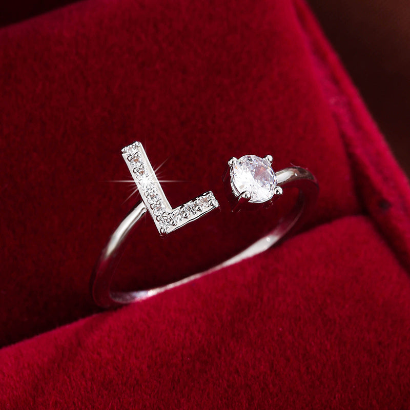 Nova – Moderner offener Ring mit Initiale