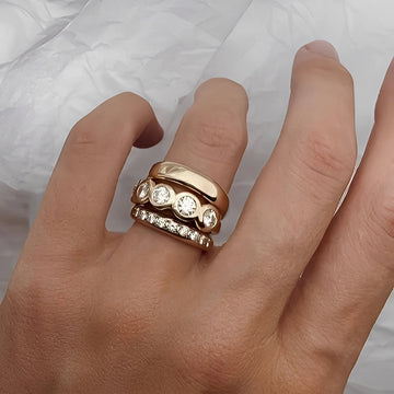 Freya – Ring-Set aus gehämmertem Gold