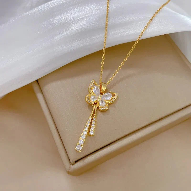 Avie – Strahlende Schmetterlingskette mit Diamanten