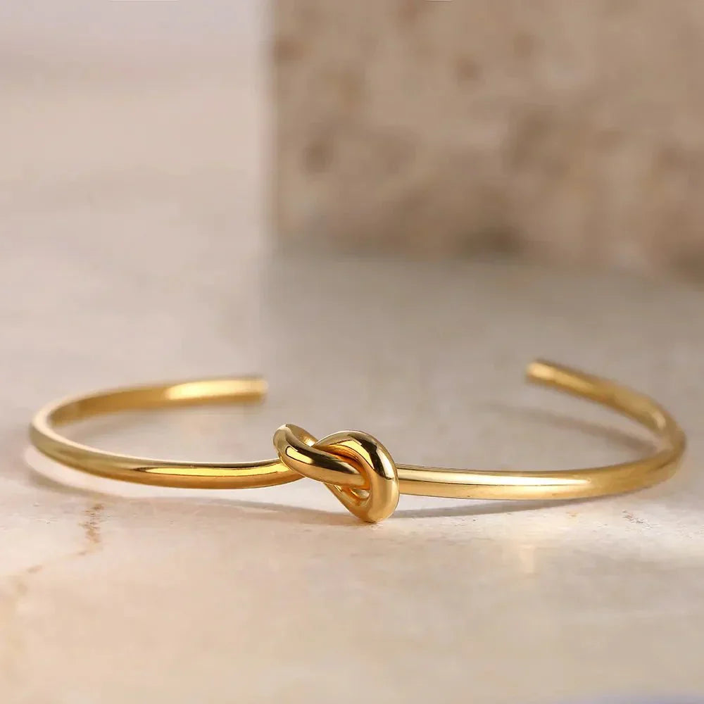 Clea – Armband Knoten Klassisch