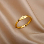 Schlichter Namensring  | Schlichter Ring mit gravierter Initiale