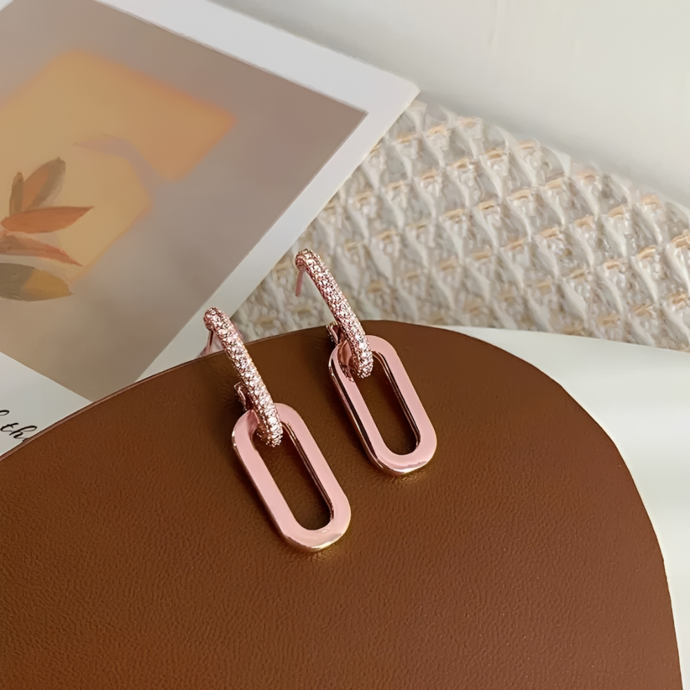 Damen Steckerohrringe mit doppeltem Loop-Design und Paperclip-Element