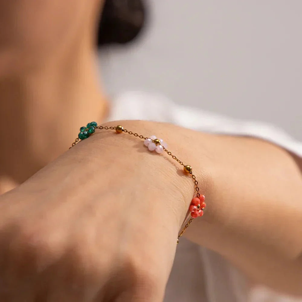 Eliane – Frühlingshafte Blütenaccessoires