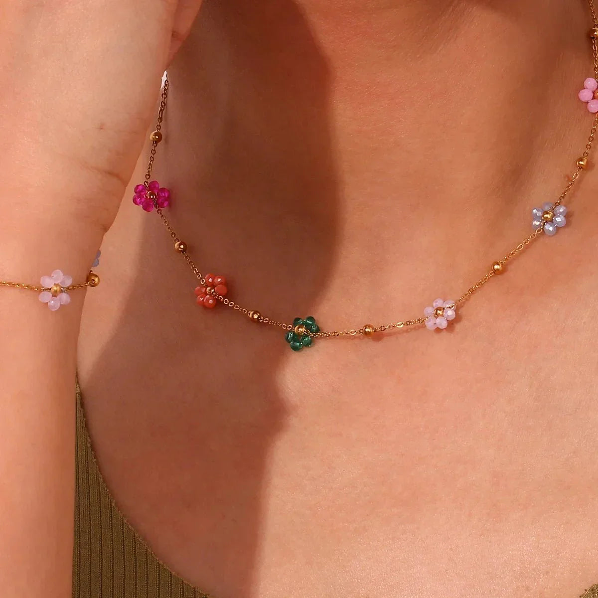Eliane – Frühlingshafte Blütenaccessoires