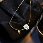 Azadeh - Blüten und Blatt Halskette