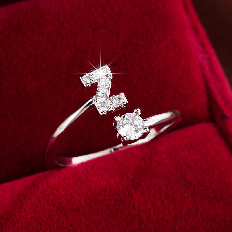 Nova – Moderner offener Ring mit Initiale