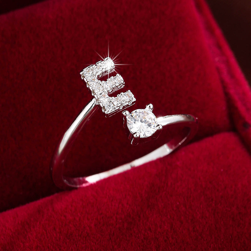 Nova – Moderner offener Ring mit Initiale