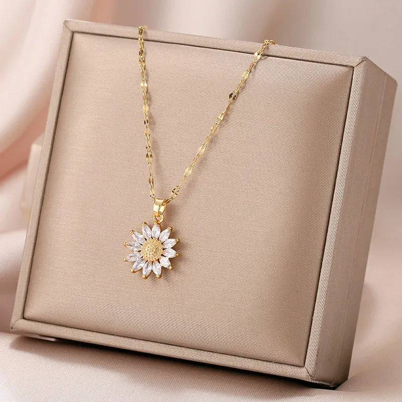 Jennie – Kette Sonnenblume aus Kristall und goldener Veredelung