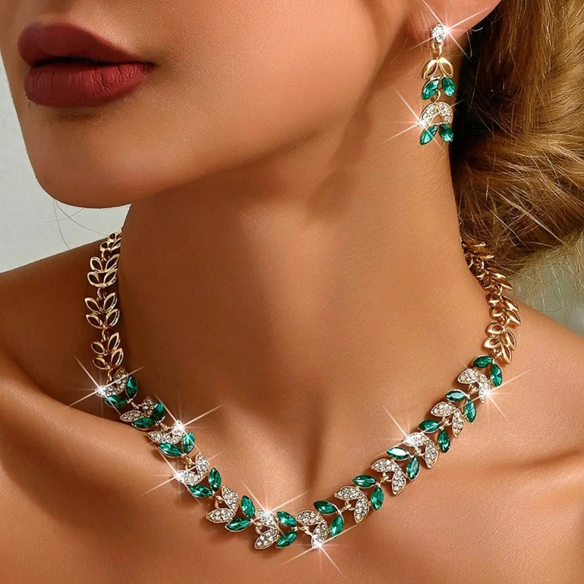 3-teiliges Damen-Schmuckset mit Blattmotiv und Steinakzenten