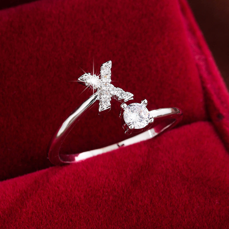Nova – Moderner offener Ring mit Initiale