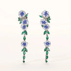 Yara – Hängende Ohrringe in Blumenblau