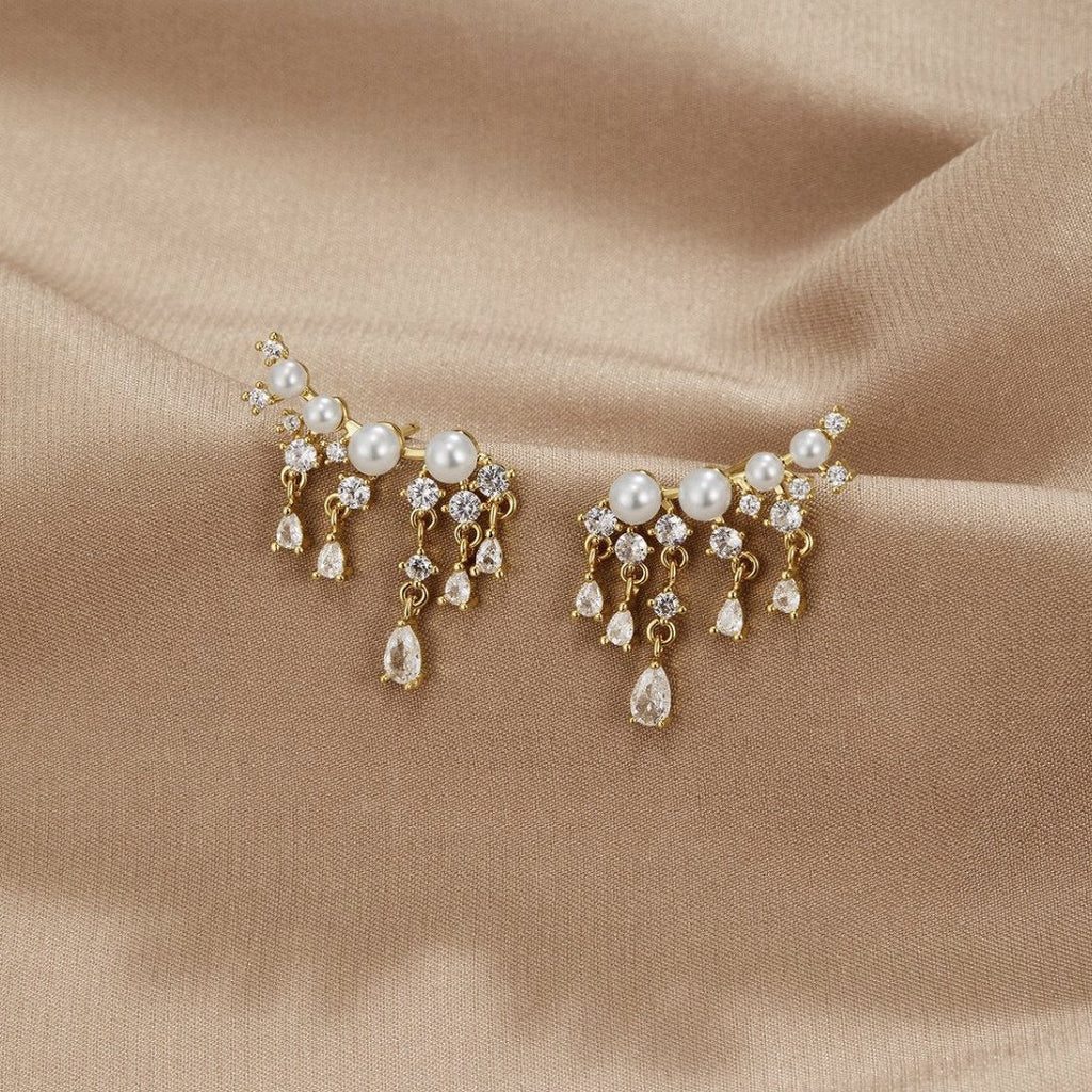 Fenia - Goldene Perlen-Quastenohrringe