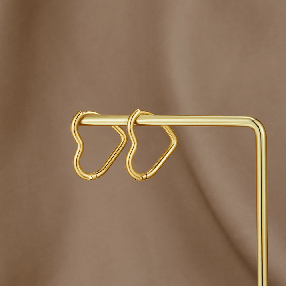 Tessia – Goldene Kreolen Herzform
