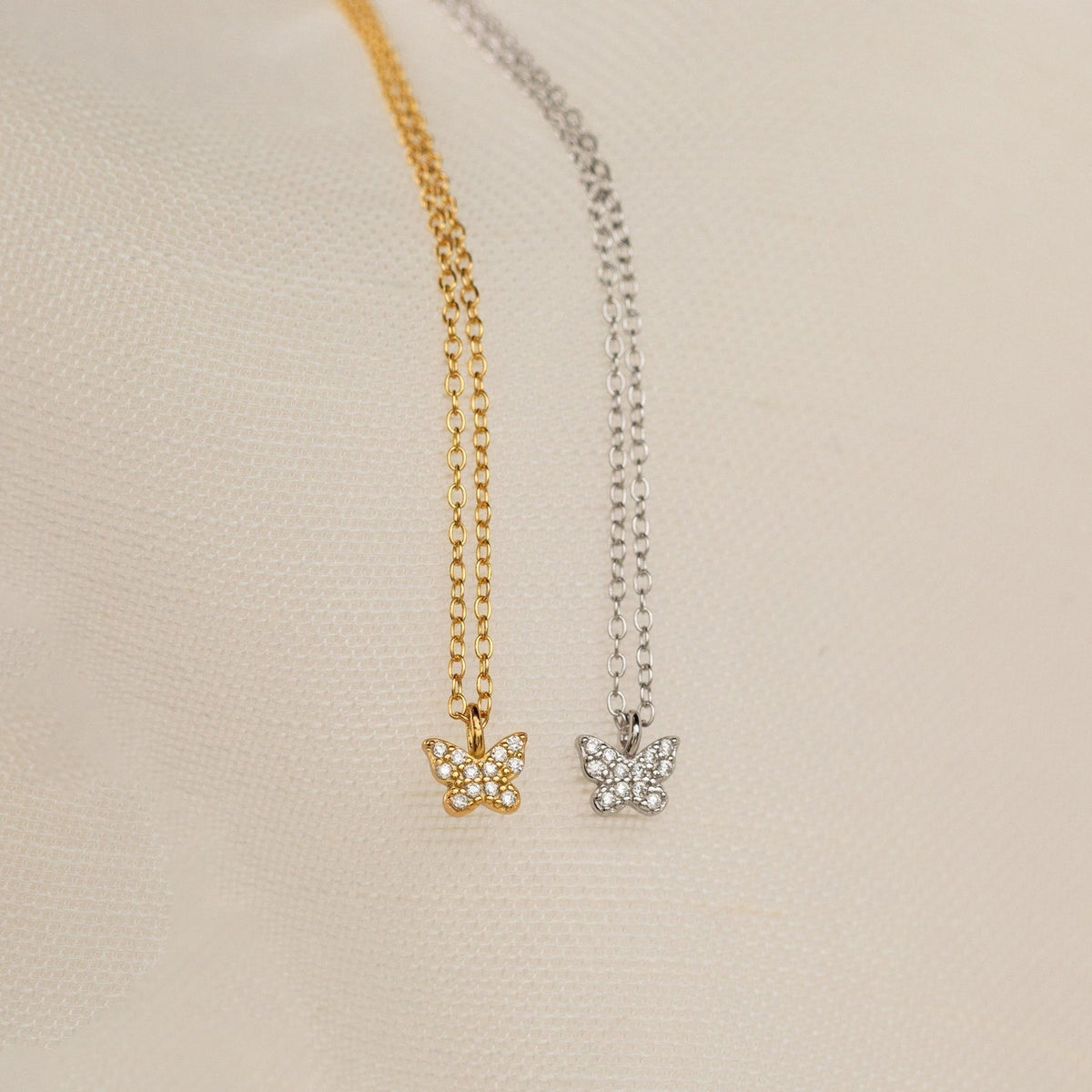 Mandy – Halskette mit Schmetterling-Pavé